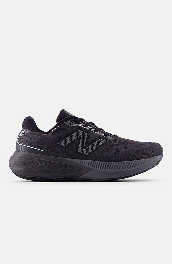 New Balance Men's 880v15 GORE-TEX Shoes - Black/Castlerock And Silver Metallic