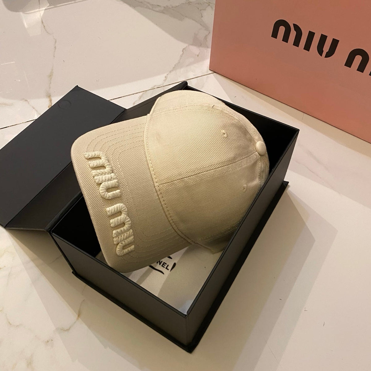 Miu Miu Distressed Washed Baseball Cap - Black / White