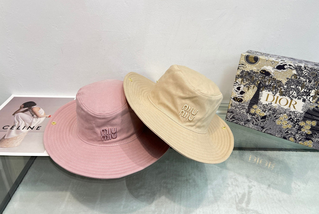 Miu Miu Bucket Hat - Pink / Beige