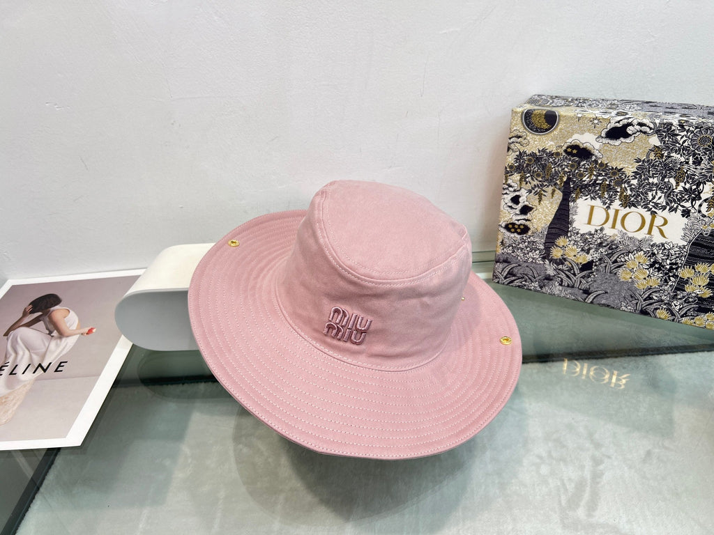 Miu Miu Bucket Hat - Pink / Beige