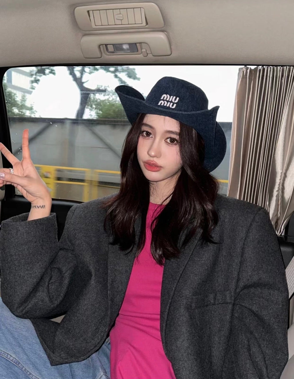 Miu Miu Bucket Hat - Black / Navy