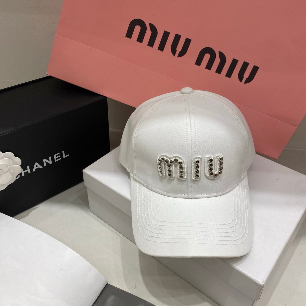 Miu Miu Baseball Cap - Black / White